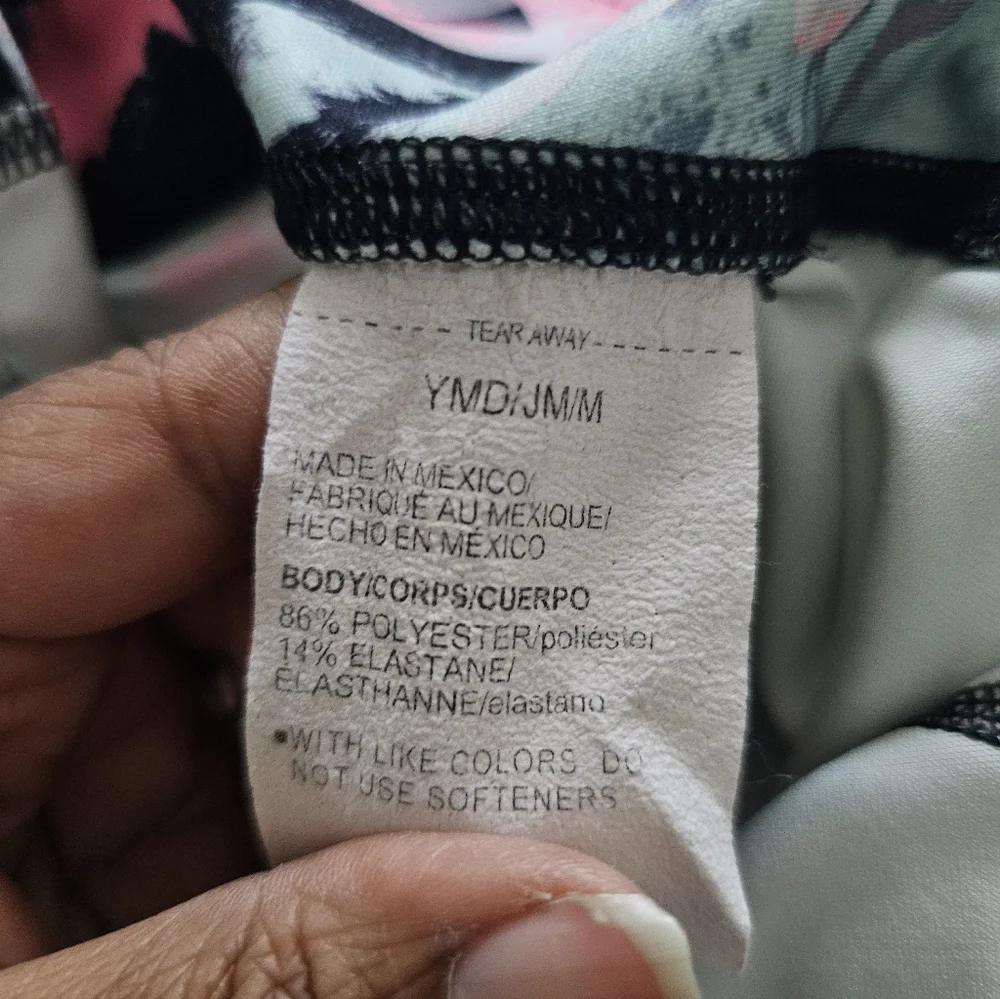 Under Armour Black and Pink Patterned Apparel